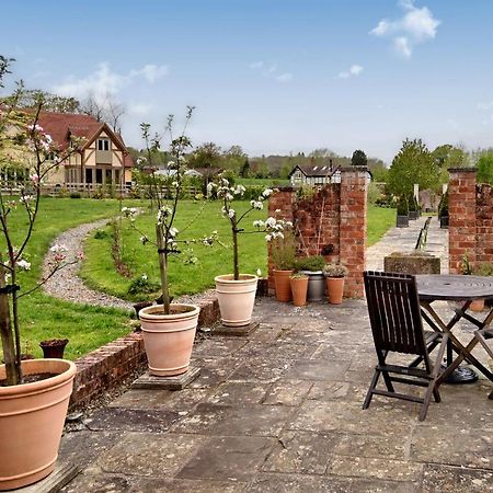 The Folly Villa Hereford Exterior photo