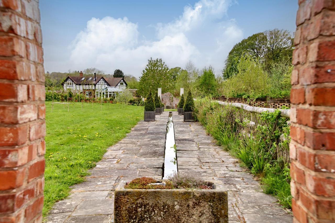 The Folly Villa Hereford Exterior photo